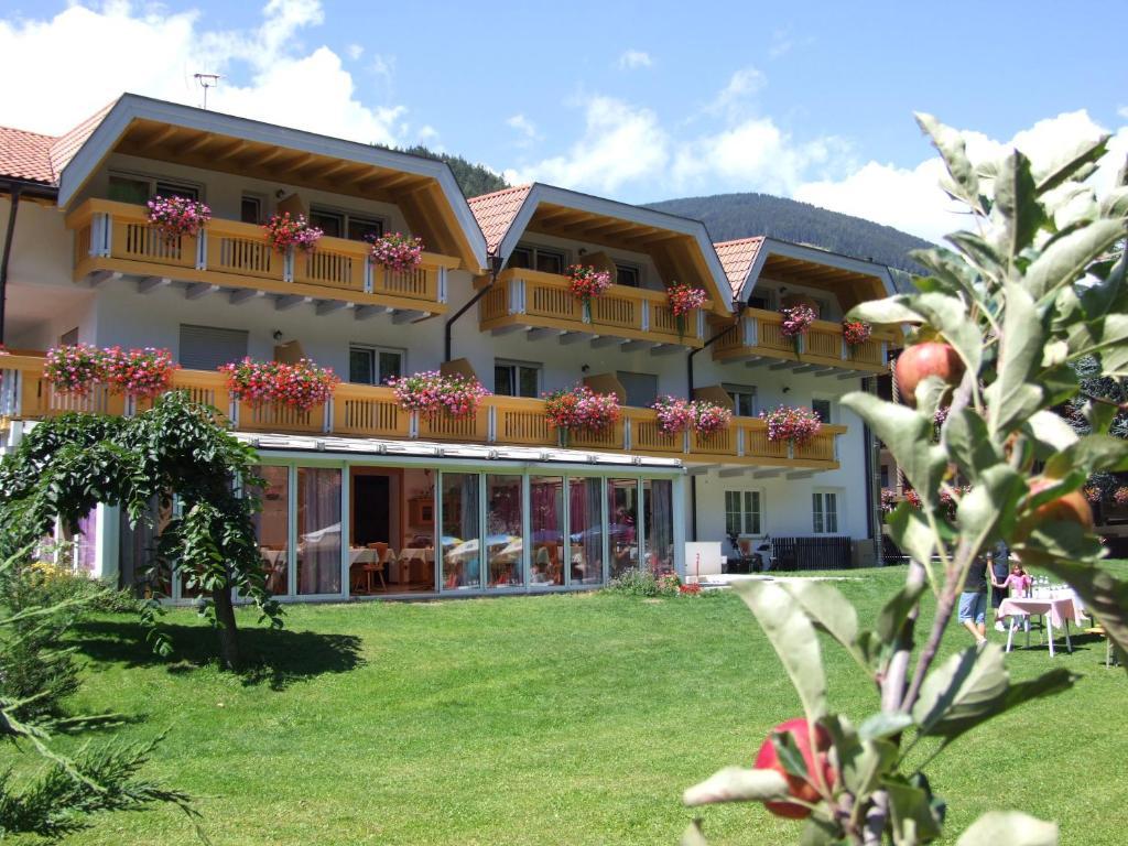 Hotel Olympia Sarentino Szoba fotó